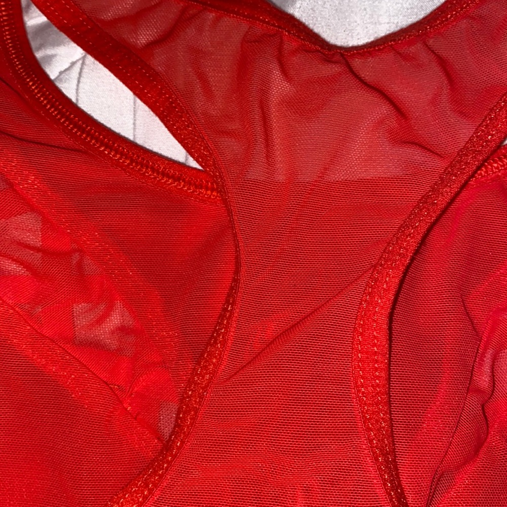 Red mesh Victoria sport sports bra - Picture 5 of 5